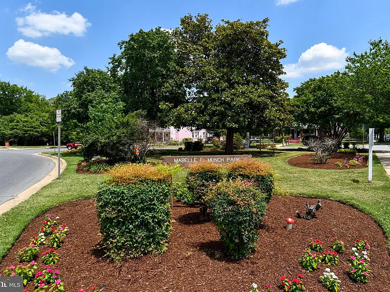4710 Queensbury Rd #2 — Photo 31