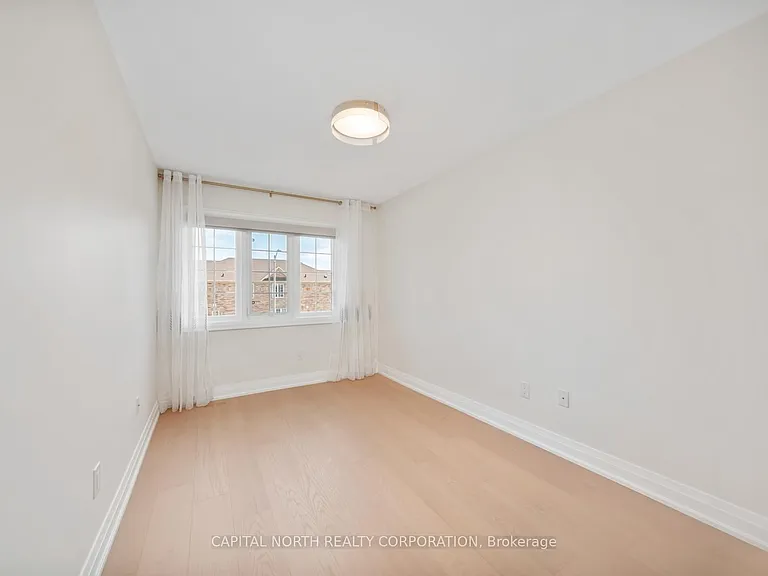 231 Venice Gate Dr — Photo 27