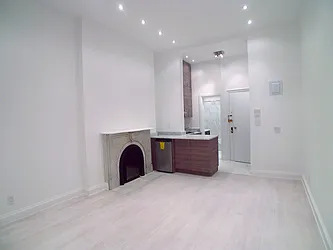 Rented by Aryeh Realty