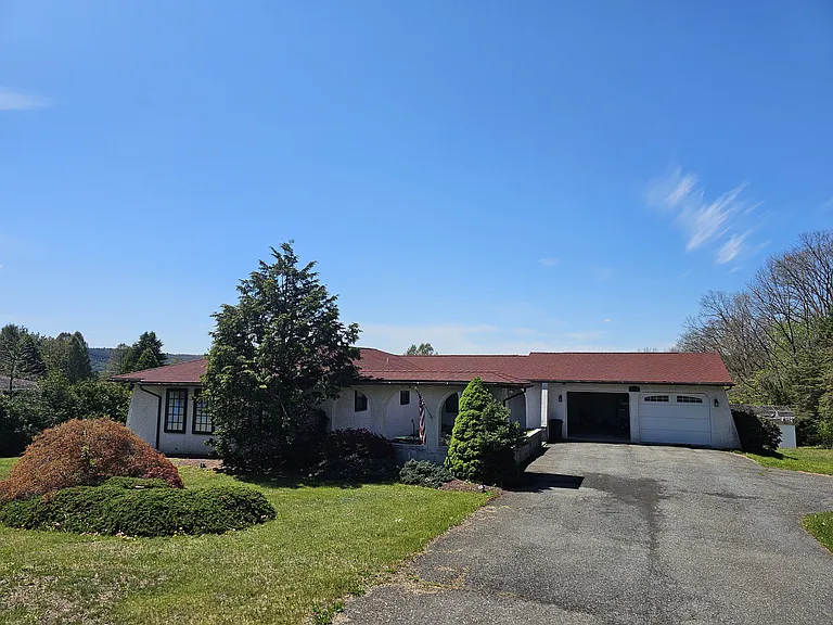 224 Laurel Dr — Photo 28