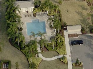 685 Chipper Dr, Sun City Center, FL 33573