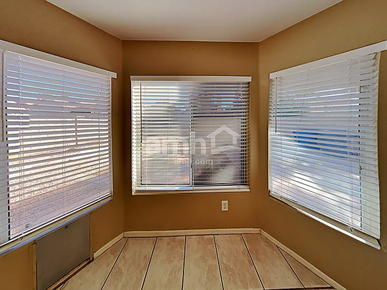 907 N Albert Dr — Photo 9