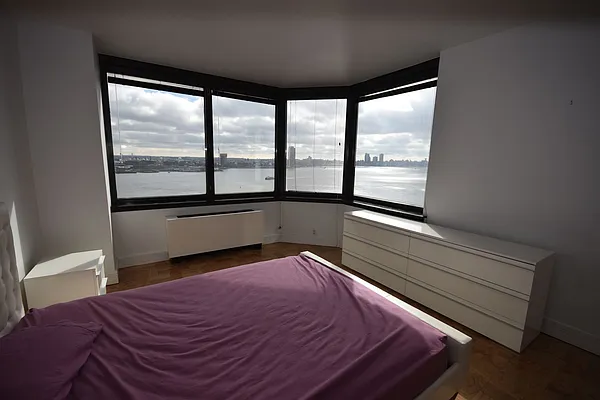 Rented by Luxury Habitat | media 10