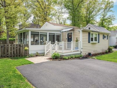 46 E Shore Rd, Lake Hopatcong, NJ, 07849