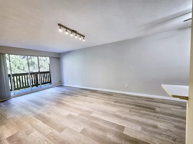 325 Ward St #303 — Photo 18