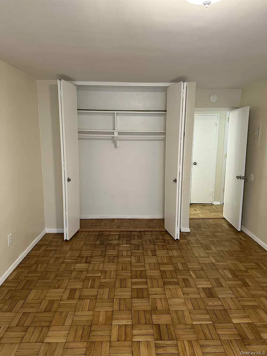 Building Photo - 250 N Broadway #2E