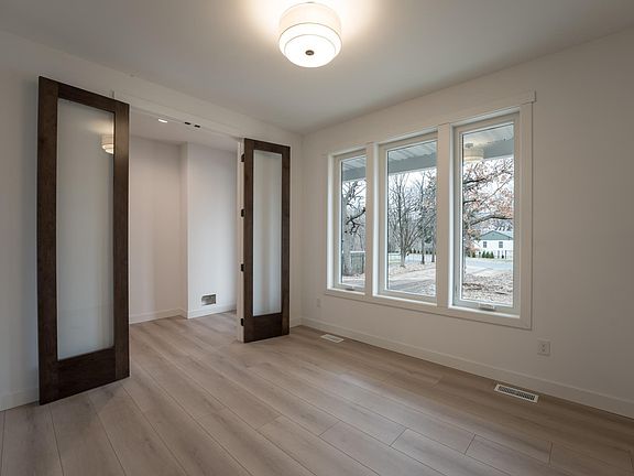 3rd image of 2116 65th St E