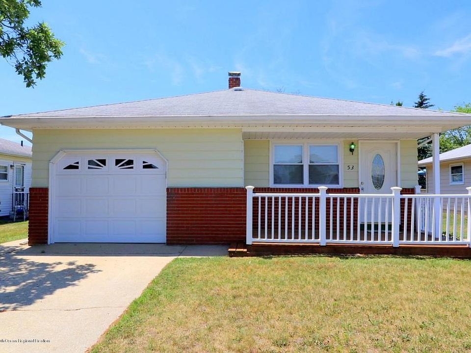1st image of 53 Castle Harbor Dr