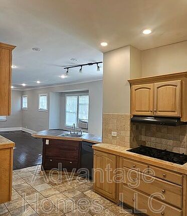 5th image of 3808 Roanoke Rd