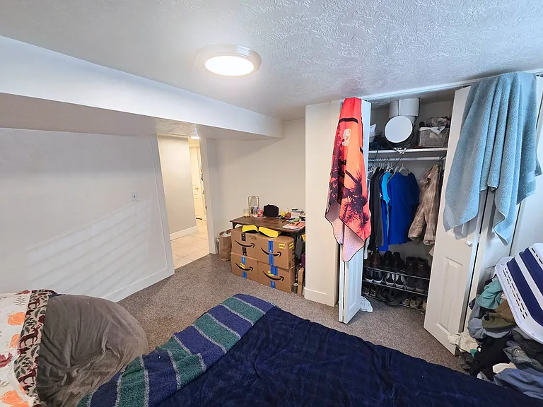 131 E 300 N — Photo 11