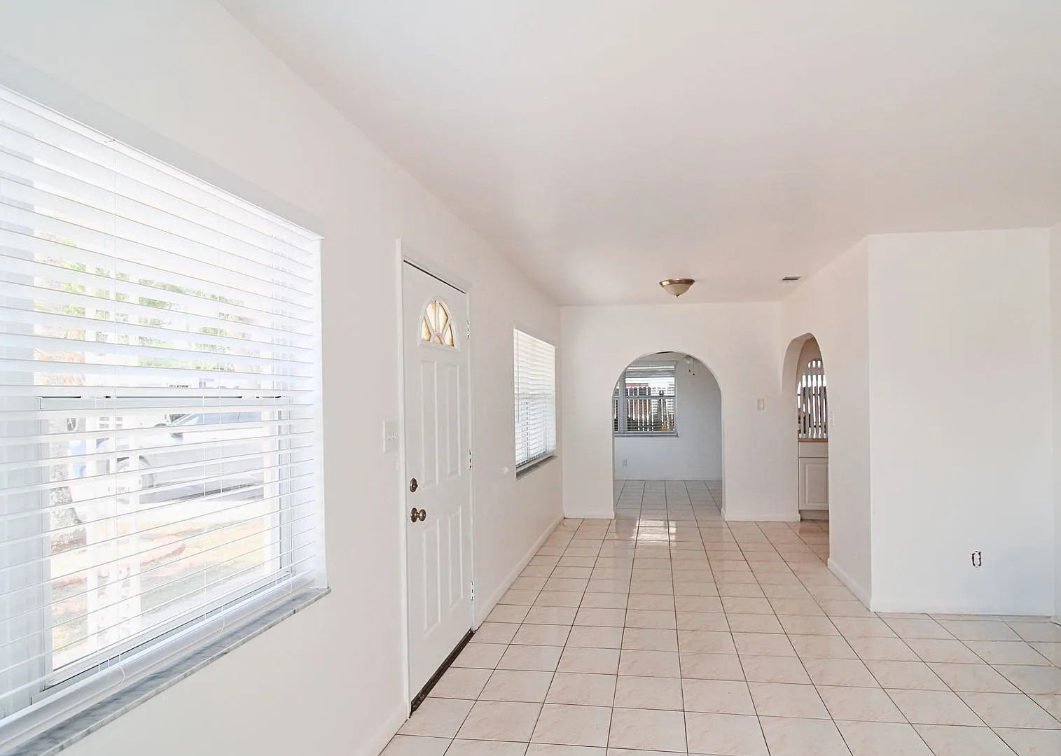 Freshly Updated 3 Bed, 2 Bath Home in West Tampa! — Photo 2