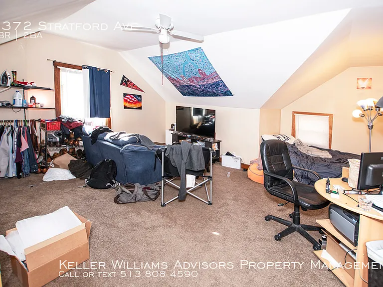 2372 Stratford Ave — Photo 24