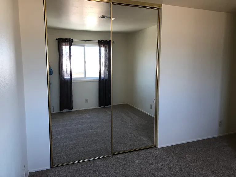 Second bedroom.