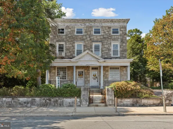 5912 Ridge Ave, Philadelphia, PA 19128