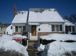 216 Harmon Ave, Cranston, RI 02910