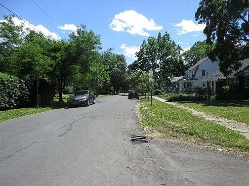 5th image of 106 Candee Ave