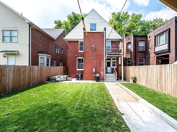 3rd image of 5433 Enright Ave