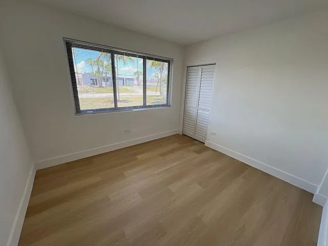 1350 NE 162nd St — Photo 9