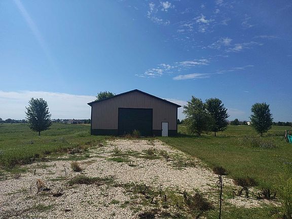 4th image of E3709 Krok Rd