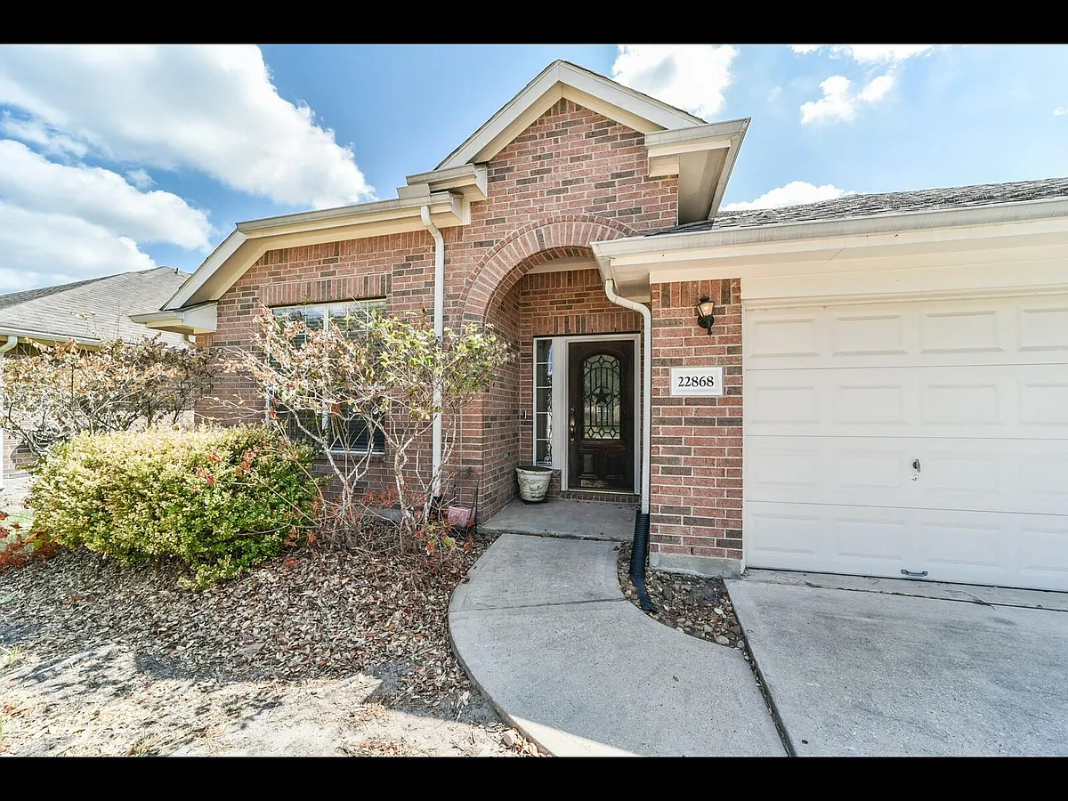 Building Photo - 22868 Lantern Hills Dr