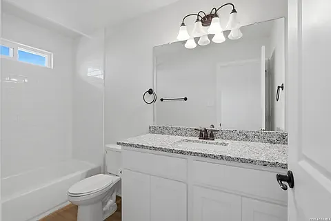 13827 Enzo Gate #102 — Photo 9