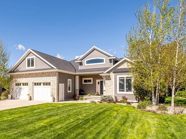 15595 Landings Ave, Spirit Lake, IA 51360