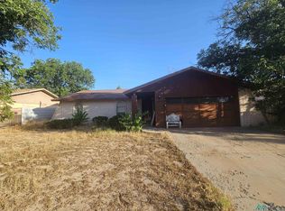 608 W Twin Diamond Rd, Roswell, NM 88201