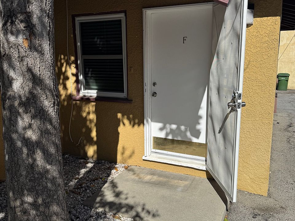 1st image of 22757 Del Valle St #3