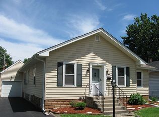 18423 School St, Lansing, IL 60438
