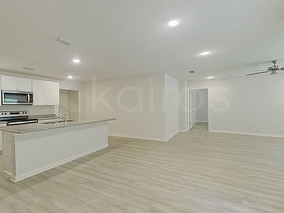 5th image of 317 Monarch Ln