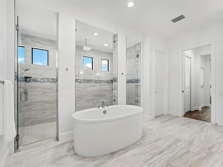 3638 Lake Adelaide Pl — Photo 17