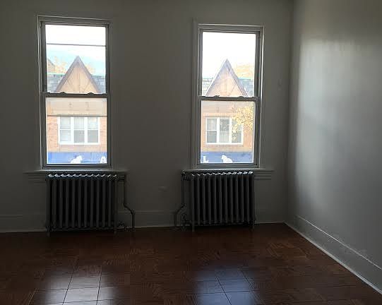 5th image of 598 W Side Ave #1