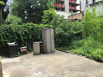 Rented by Salon Realty Corp