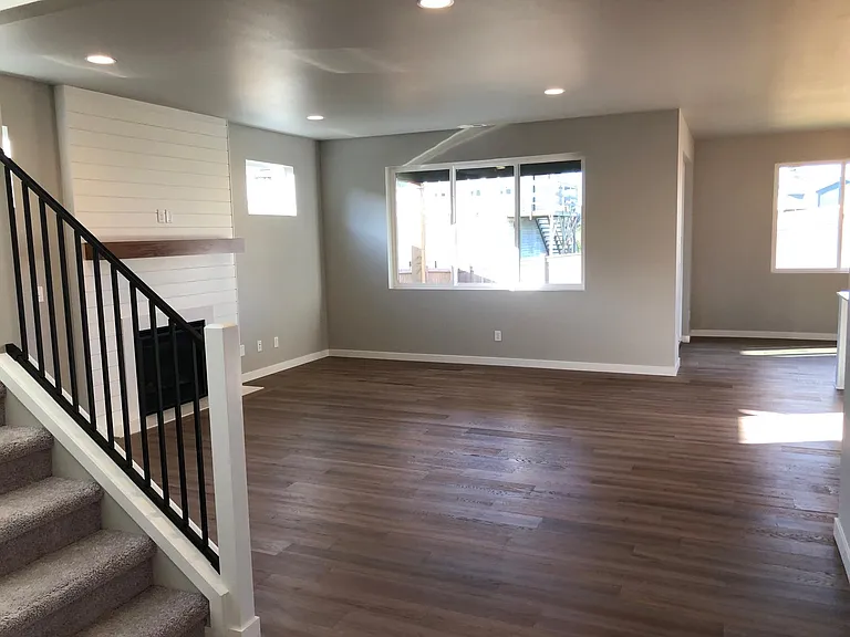 6019 42nd St NE — Photo 5