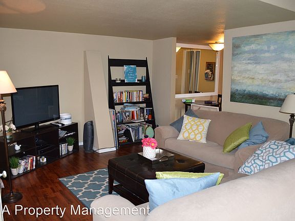 5th image of 2158 6th Ave N #4806043