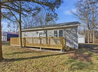 1606 N Longshore Dr, Walkerton, IN 46574