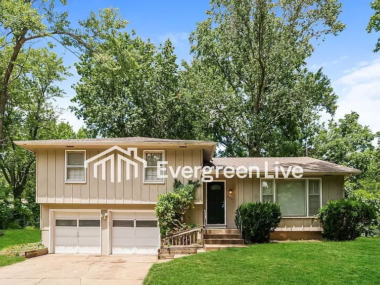 8100 E 100th Ter — Photo 1