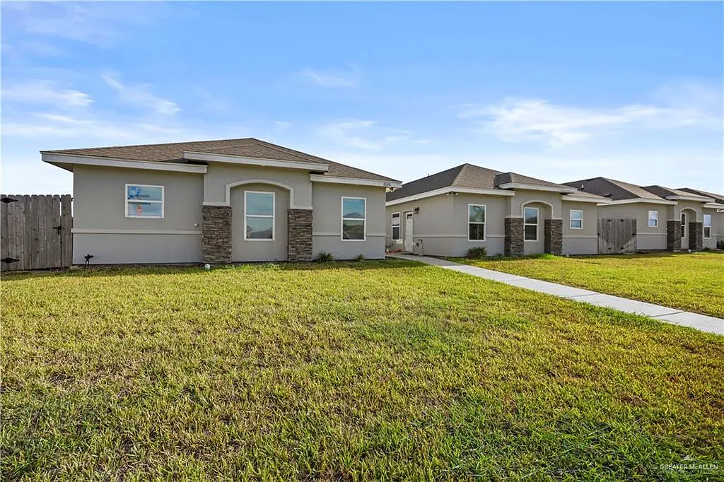 2 bed, 2.0 bath, 850 sqft, $1,025 — Photo 2