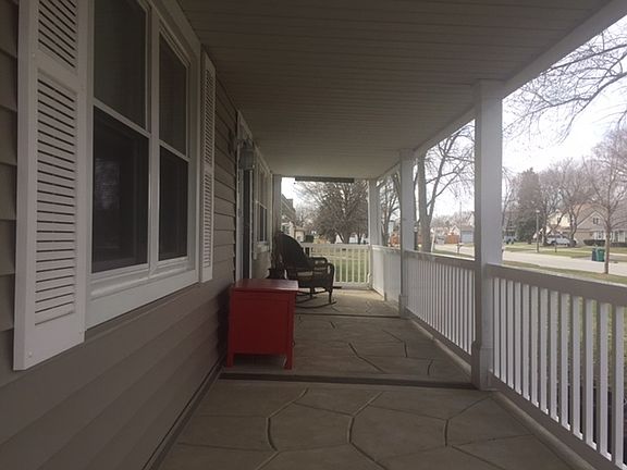 3rd image of 621 N Joyce St
