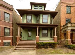 2042 W Grace St #2, Chicago, IL 60618