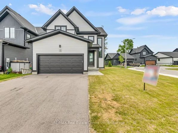 297 Whiting St #9, Ingersoll, ON N5C 3P7