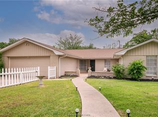 2302 Oxford St, Bryan, TX 77802