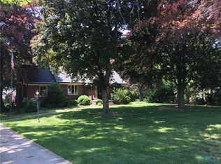 209 N Stadium Rd, Oregon, OH 43616