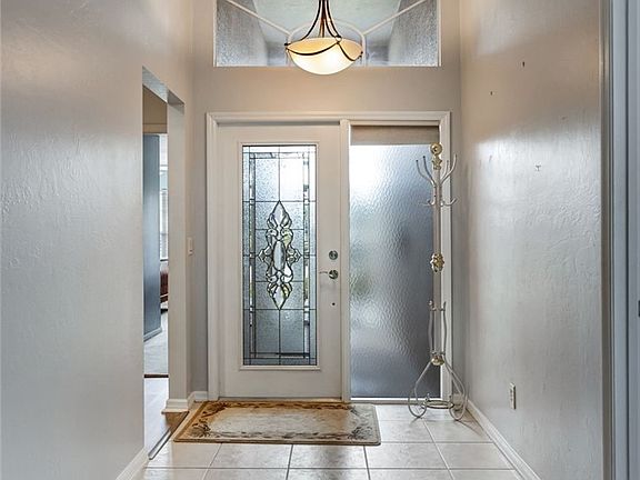 3rd image of 17721 Castle Harbor Dr