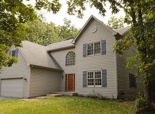 413 Kelly Ln, Crystal Lake, IL 60012
