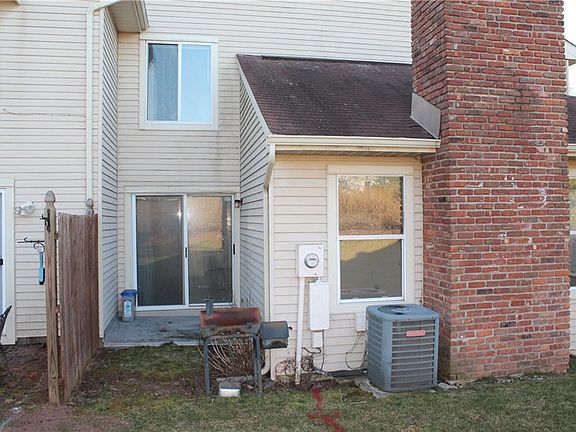 2nd image of 12 Driftwood Ln #12