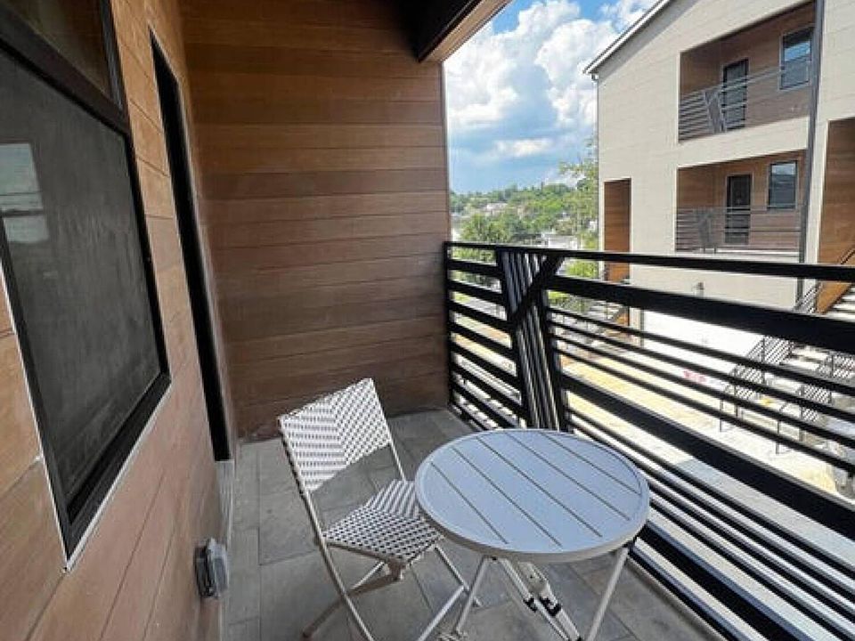 2nd image of 1807 Logan Ave #3