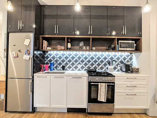 Rented by EXR | media 11