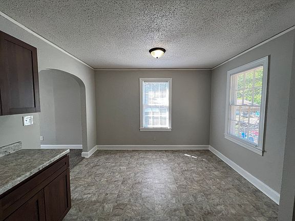 4th image of 1016 Palermo Ave