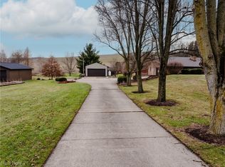 4196 Schneiders Crossing Rd NW, Dover, OH 44622